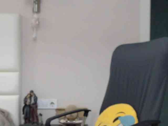 aniutkamau webcam