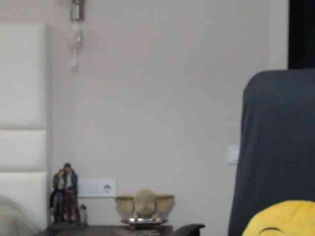 aniutkamau webcam