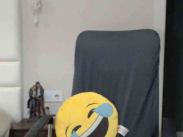 aniutkamau webcam