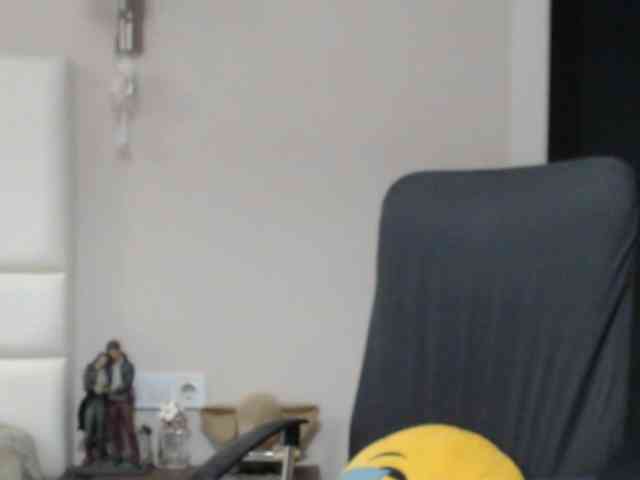 aniutkamau webcam