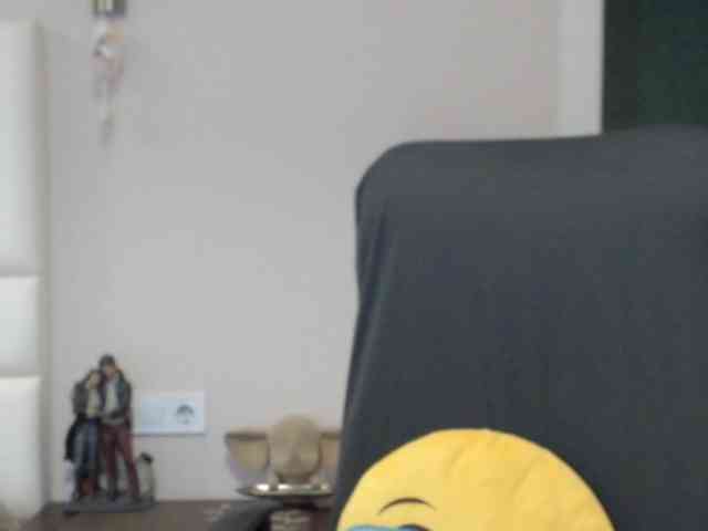 aniutkamau webcam