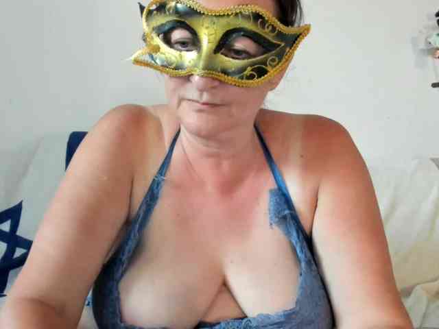 IsraelyGirl webcam