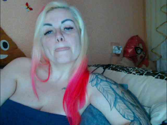 LazyPussy webcam