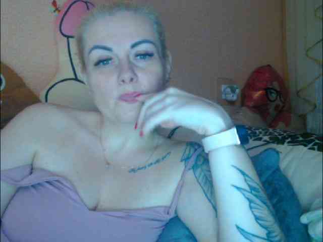 LazyPussy webcam