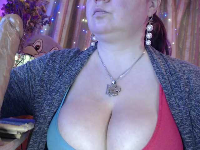 VIPLLLaraVIP's BongaCams show and profile