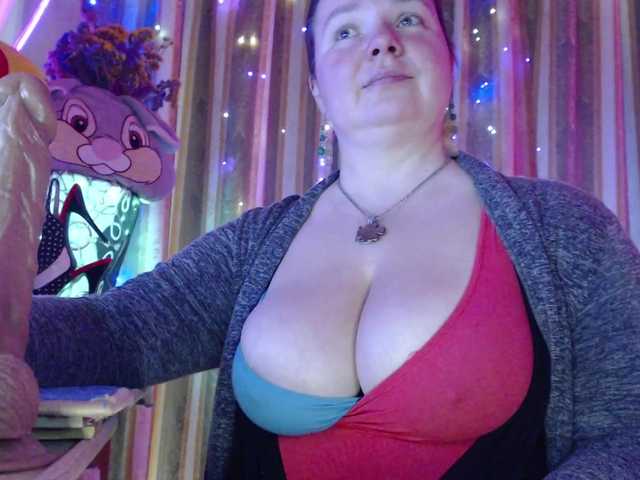 VIPLLLaraVIP's BongaCams show and profile