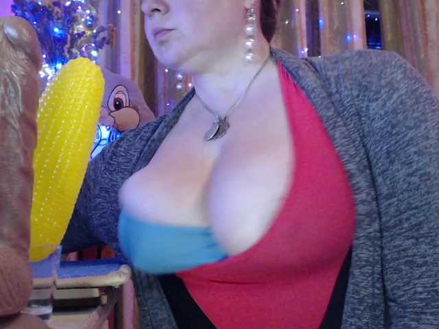 VIPLLLaraVIP's BongaCams show and profile