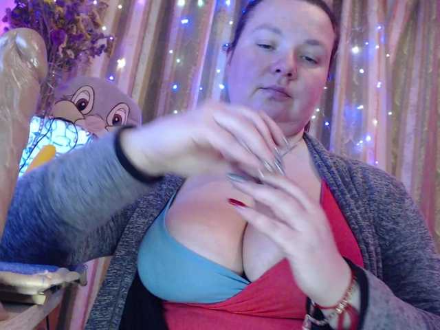 VIPLLLaraVIP's BongaCams show and profile