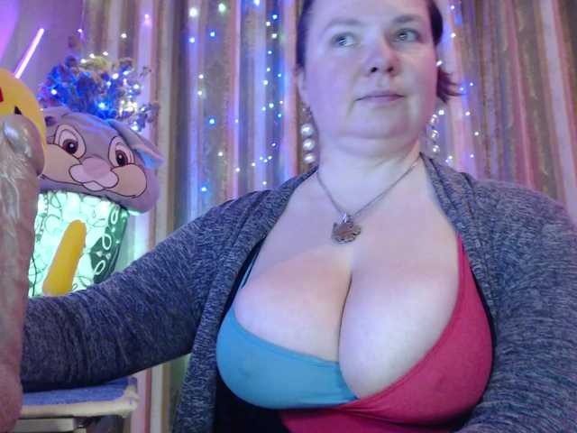VIPLLLaraVIP's BongaCams show and profile