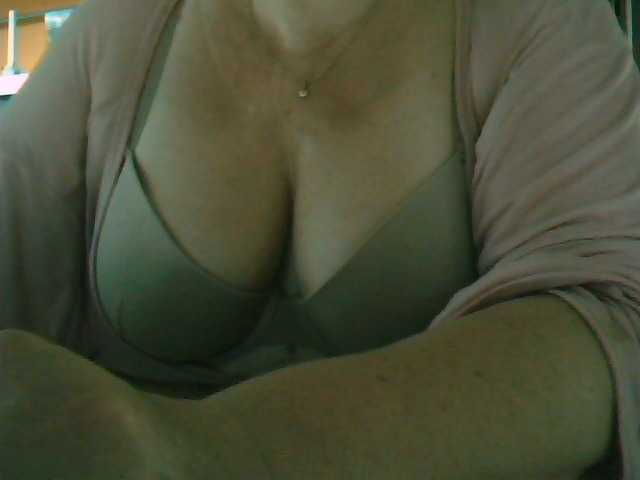 GapeMyHole live cam on BongaCams