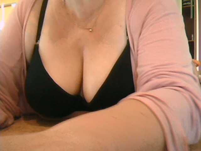 GapeMyHole live cam on BongaCams