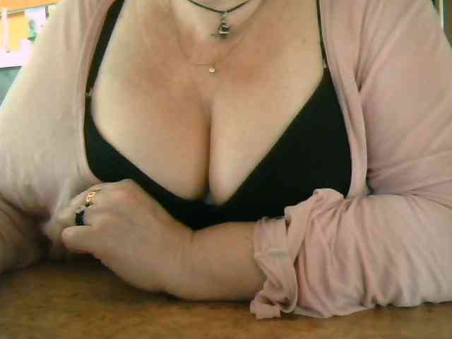 GapeMyHole webcam