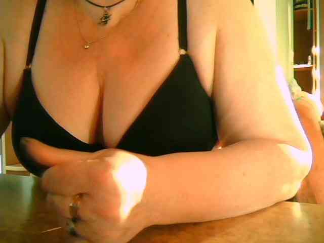GapeMyHole webcam