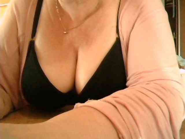 GapeMyHole webcam