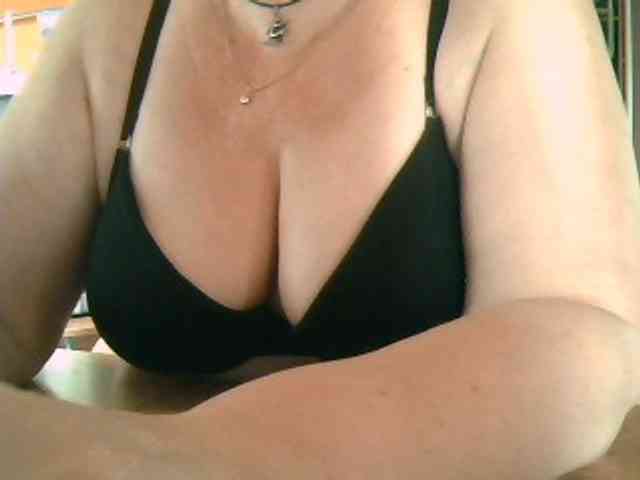 GapeMyHole webcam