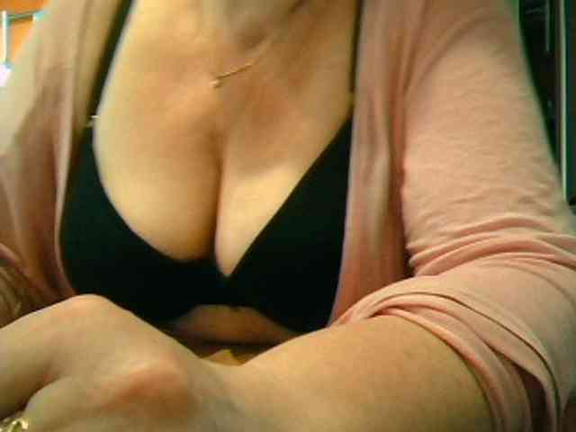 GapeMyHole webcam