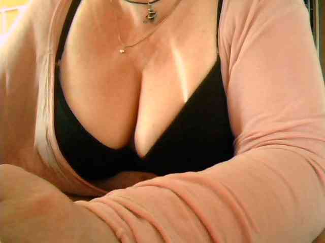 GapeMyHole webcam