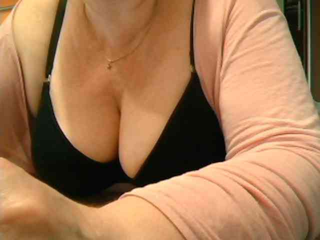 GapeMyHole webcam
