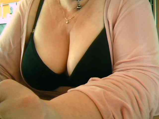 GapeMyHole webcam