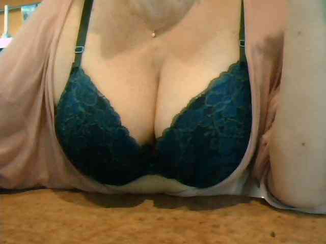 GapeMyHole webcam