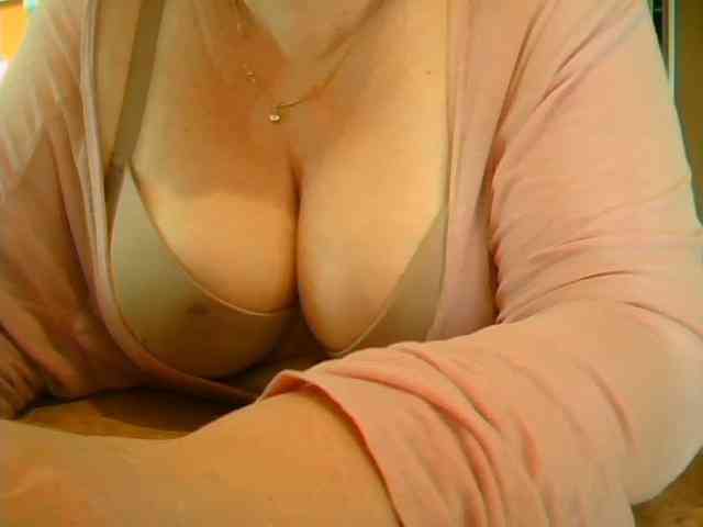 GapeMyHole webcam