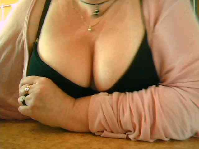 GapeMyHole webcam