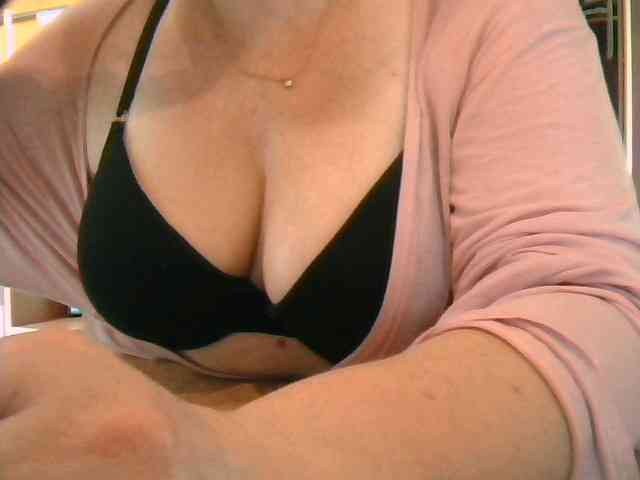 GapeMyHole webcam