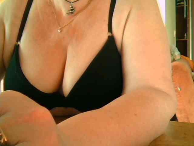 GapeMyHole webcam