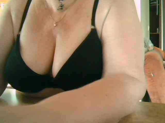 GapeMyHole webcam