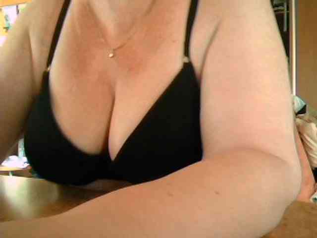 GapeMyHole webcam