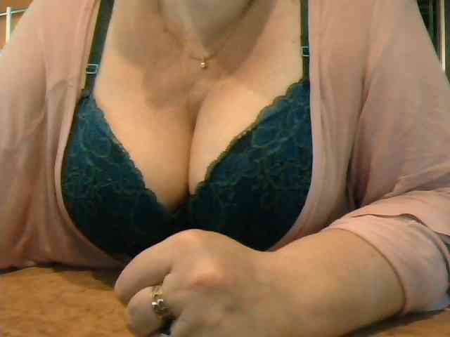 GapeMyHole webcam