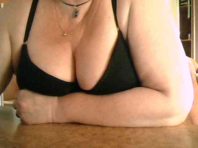GapeMyHole webcam