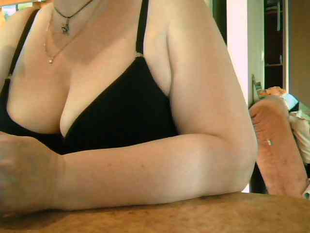 GapeMyHole webcam