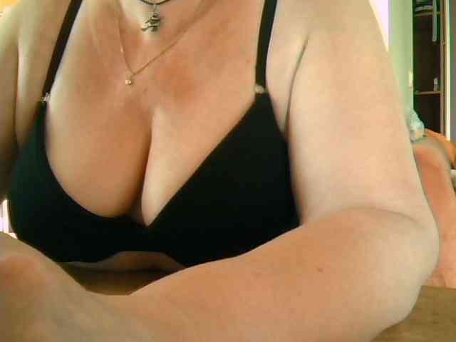 GapeMyHole webcam