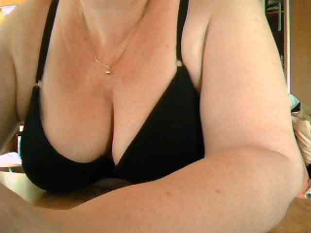 GapeMyHole webcam