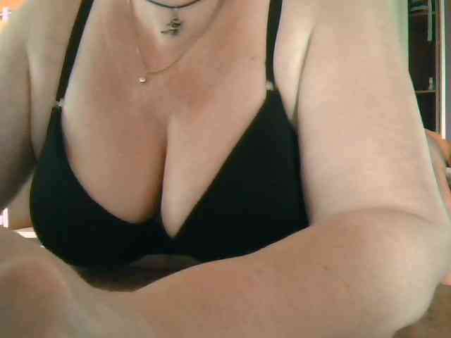 GapeMyHole webcam
