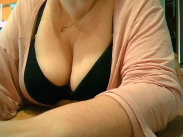 GapeMyHole webcam