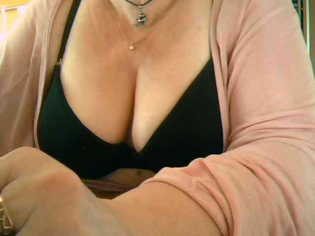 GapeMyHole webcam