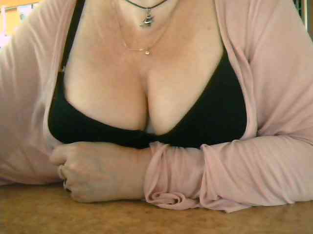 GapeMyHole webcam