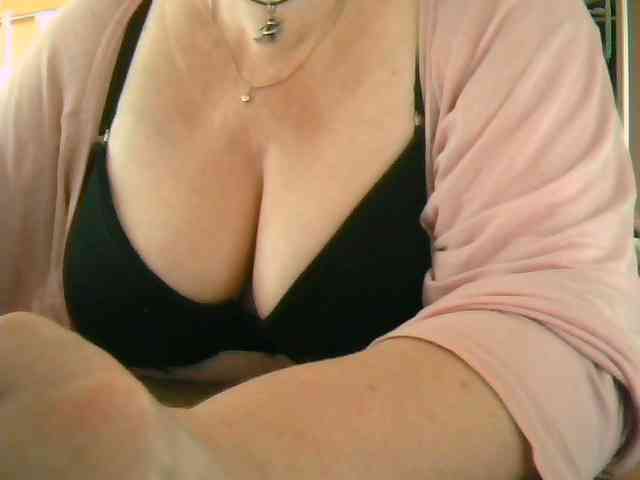 GapeMyHole webcam