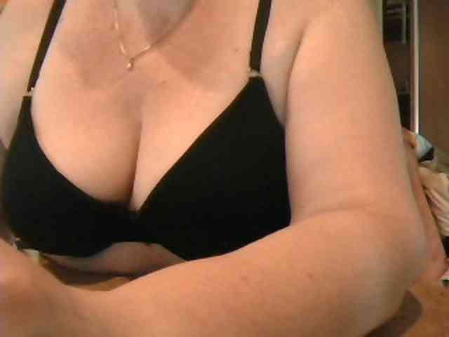 GapeMyHole webcam
