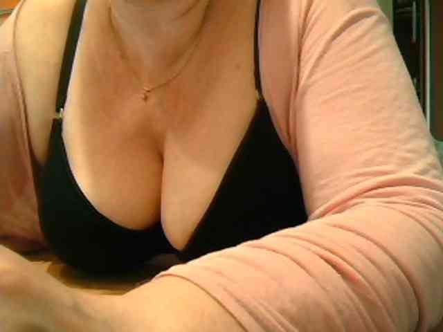 GapeMyHole webcam
