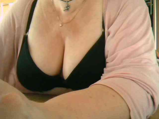 GapeMyHole webcam
