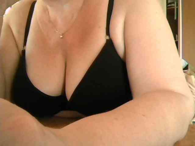 GapeMyHole webcam