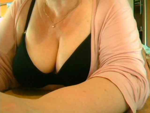 GapeMyHole webcam