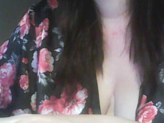 le modèle margosh-364 est en webcam porno dans un show sur le site bongacams, il possède les tags suivants: White/Caucasian,Brunette,Hairy