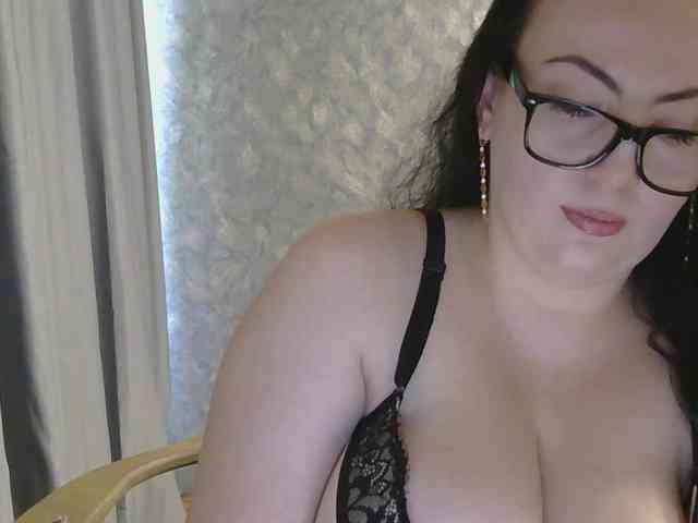 tatianamedi's live room