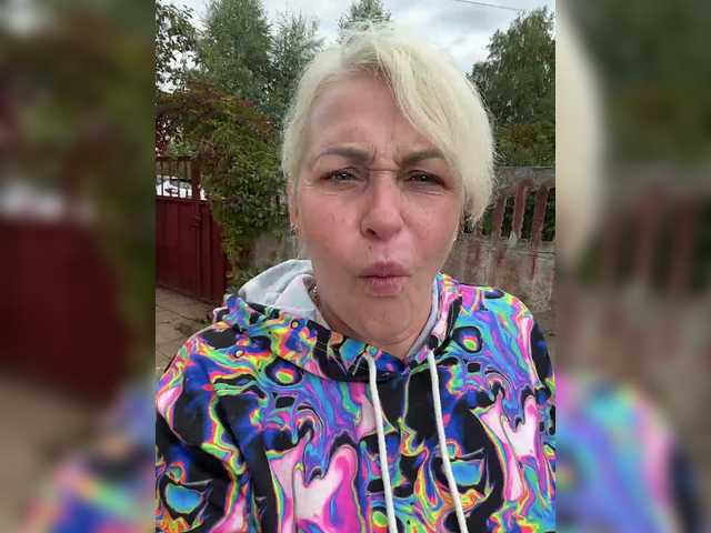 Sandra-Boobs webcam