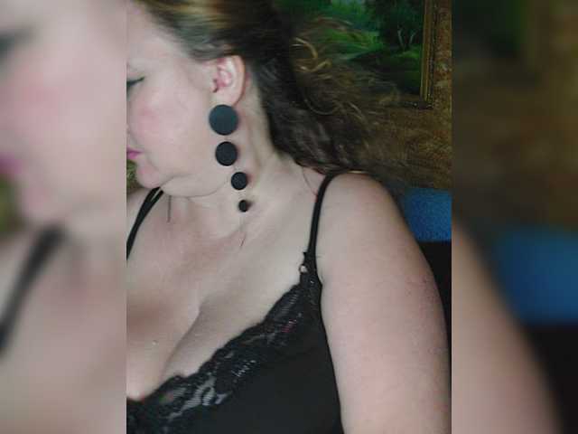 milli1983 live cam on BongaCams