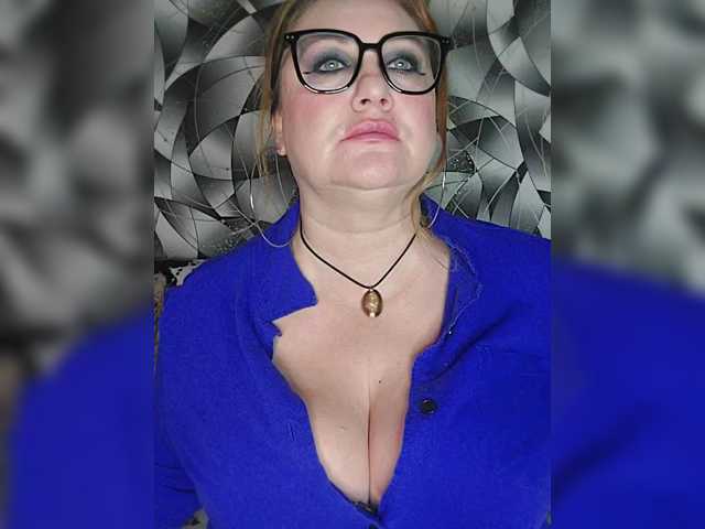 milli1983 live cam on BongaCams